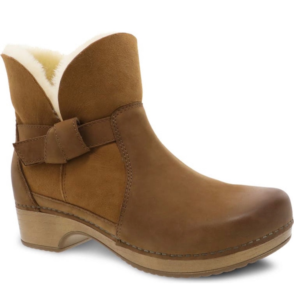 Dansko Bessie Genuine Shearling lined boot size 41